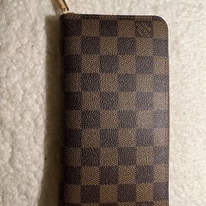 Wallet - Louis Vuitton